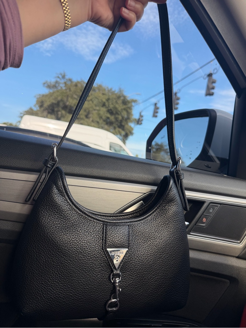 Guess hobo shoulder bag